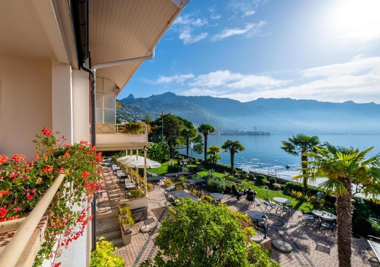 Signature Junior Suite Balcony & Lake view