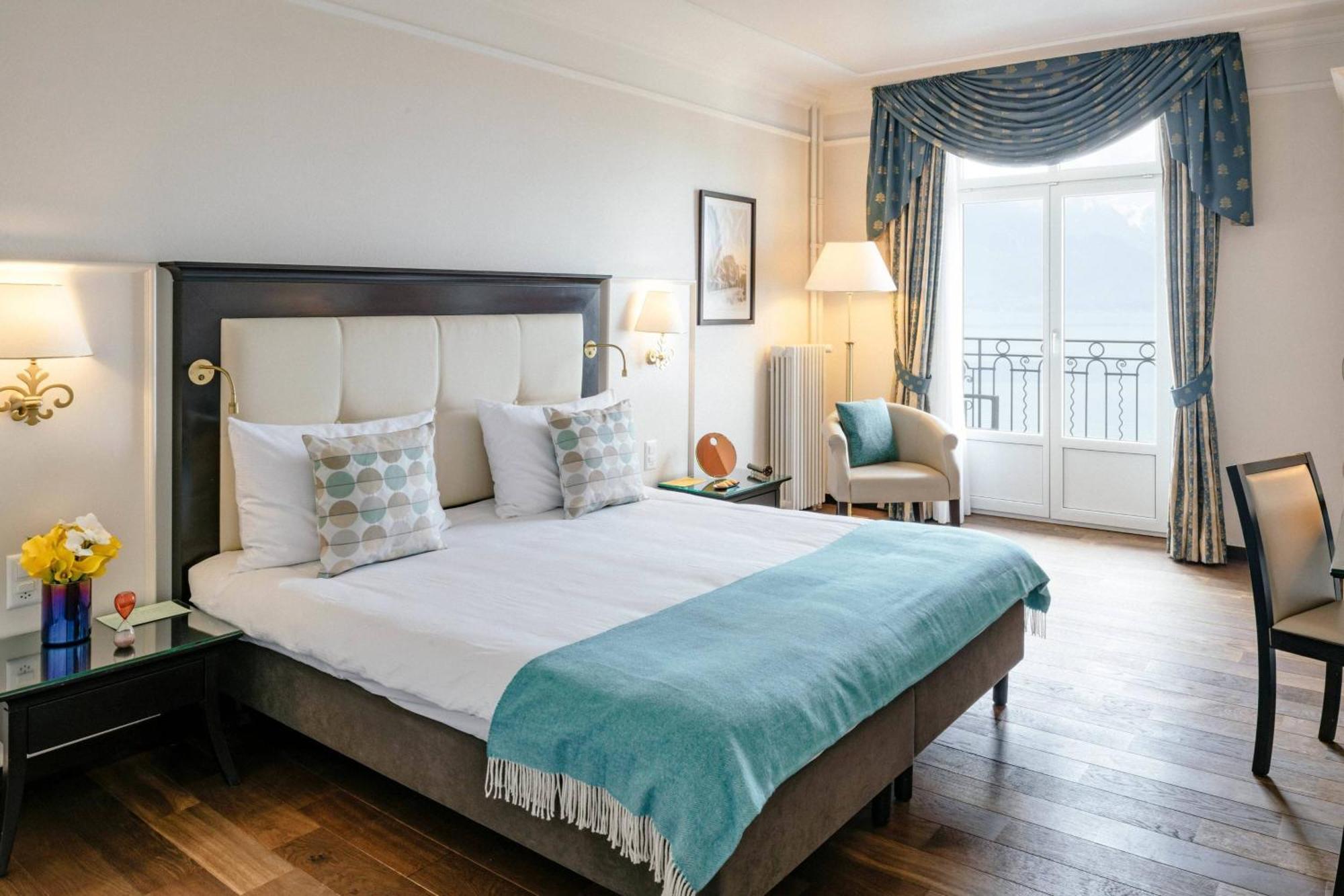 Deluxe Queen Room with Lake View and Balcony,1643135359:JPEG