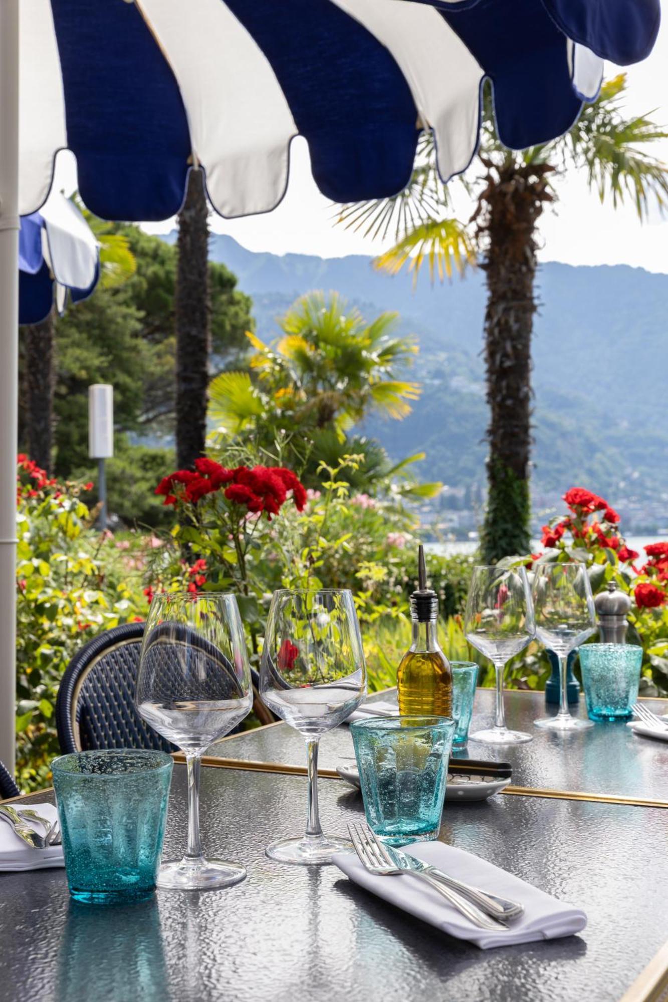 Standard Room Balcony garden & lake view